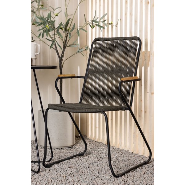 Bacong utematgrupp med 2 st Bois stolar - Svart