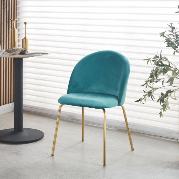 Giovani stol i grön sammet med ben i mässing + Textilrengöring för möbler Giovani stol i grön sammet med ben i mässing + Textilrengöring för möbler