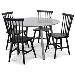 Rosvik matgrupp grått runt bord med 4 st svarta Karl Pinnstolar - Grå / Svarta + 3.00 x Möbeltassar