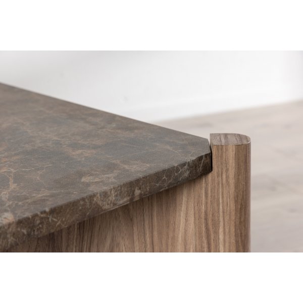 Soffbord Rogaland 100 x 100 cm - Brunt trä med brun marmor look Soffbord Rogaland 100 x 100 cm - Brunt trä med brun marmor look