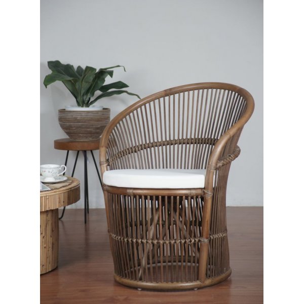 Narva fåtölj i rotting - Brunbets Narva fåtölj i rotting - Brunbets