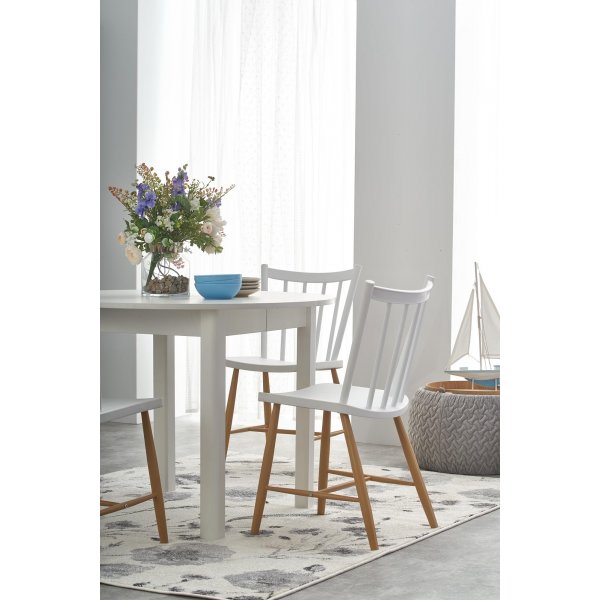 Matbord vitt förlängningsbart 102-142 cm + Möbeltassar Matbord vitt förlängningsbart 102-142 cm + Möbeltassar