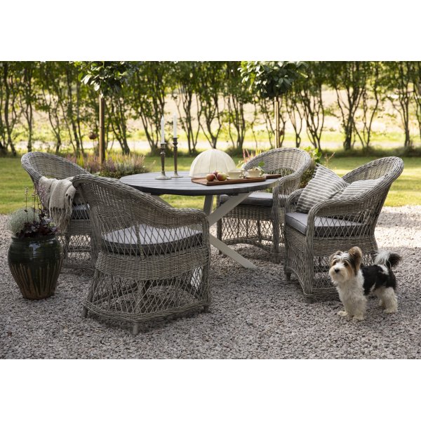 Utegrupp Marbella: Scottsdale runt grå/vit matbord Ø112 cm inklusive 4 st Marbella karmstolar i grå konstrotting Utegrupp Marbella: Scottsdale runt grå/vit matbord Ø112 cm inklusive 4 st Marbella karmstolar i grå konstrotting