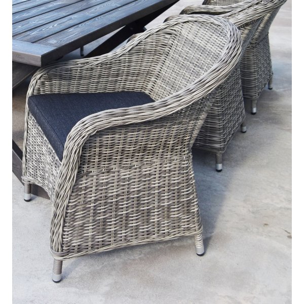 Matgrupp Mercury: Oxford bord inklusive 6 st Mercury fåtöljer i konstrotting + Textilrengöring för möbler Matgrupp Mercury: Oxford bord inklusive 6 st Mercury fåtöljer i konstrotting + Textilrengöring för möbler