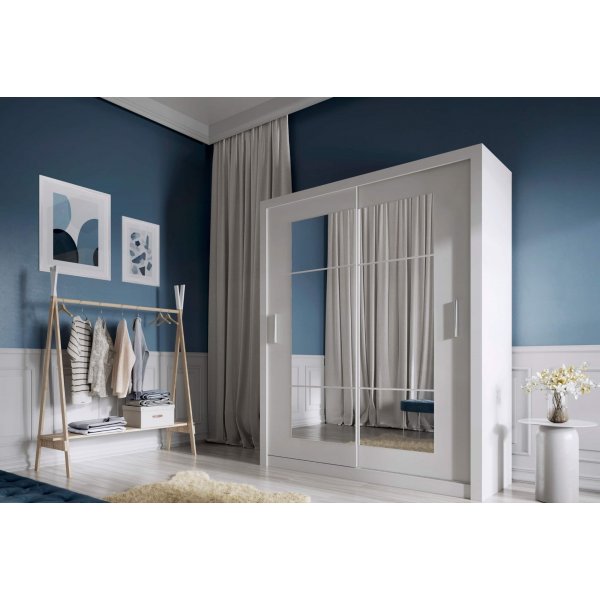 Armoire Einar 210x180 cm avec portes coulissantes et miroir - Blanc Armoire Einar 210x180 cm avec portes coulissantes et miroir - Blanc