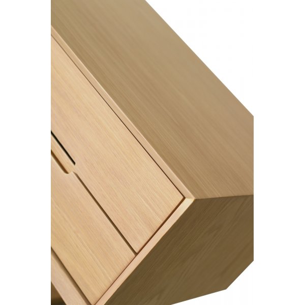 Tanum TV-bänk - Vitpigmenterad lackad ekfanér Tanum TV-bänk - Vitpigmenterad lackad ekfanér