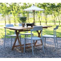 Matgrupp Saltö teak: Klaffbord i teak inklusive 4 st Abbe stapelbara stolar Matgrupp Saltö teak: Klaffbord i teak inklusive 4 st Abbe stapelbara stolar