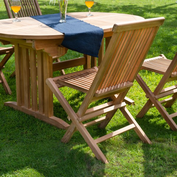 Salt� utegrupp; matbord med 4 stycken teakstolar