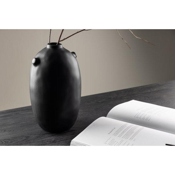 Madi vas - Svart Madi vas - Svart