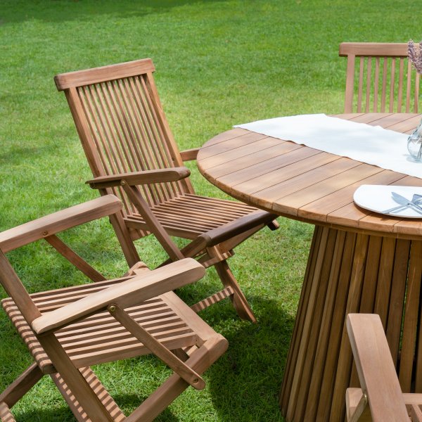 Utegrupp i teak: runt bord med 6 st karmstolar - Salt